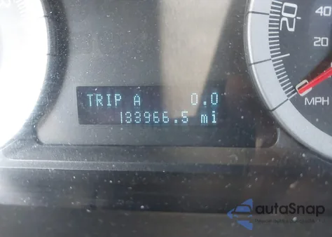 2008 Ford Escape Xlt z USA, uszkodzony, nr VIN 1FMCU03118KD67023